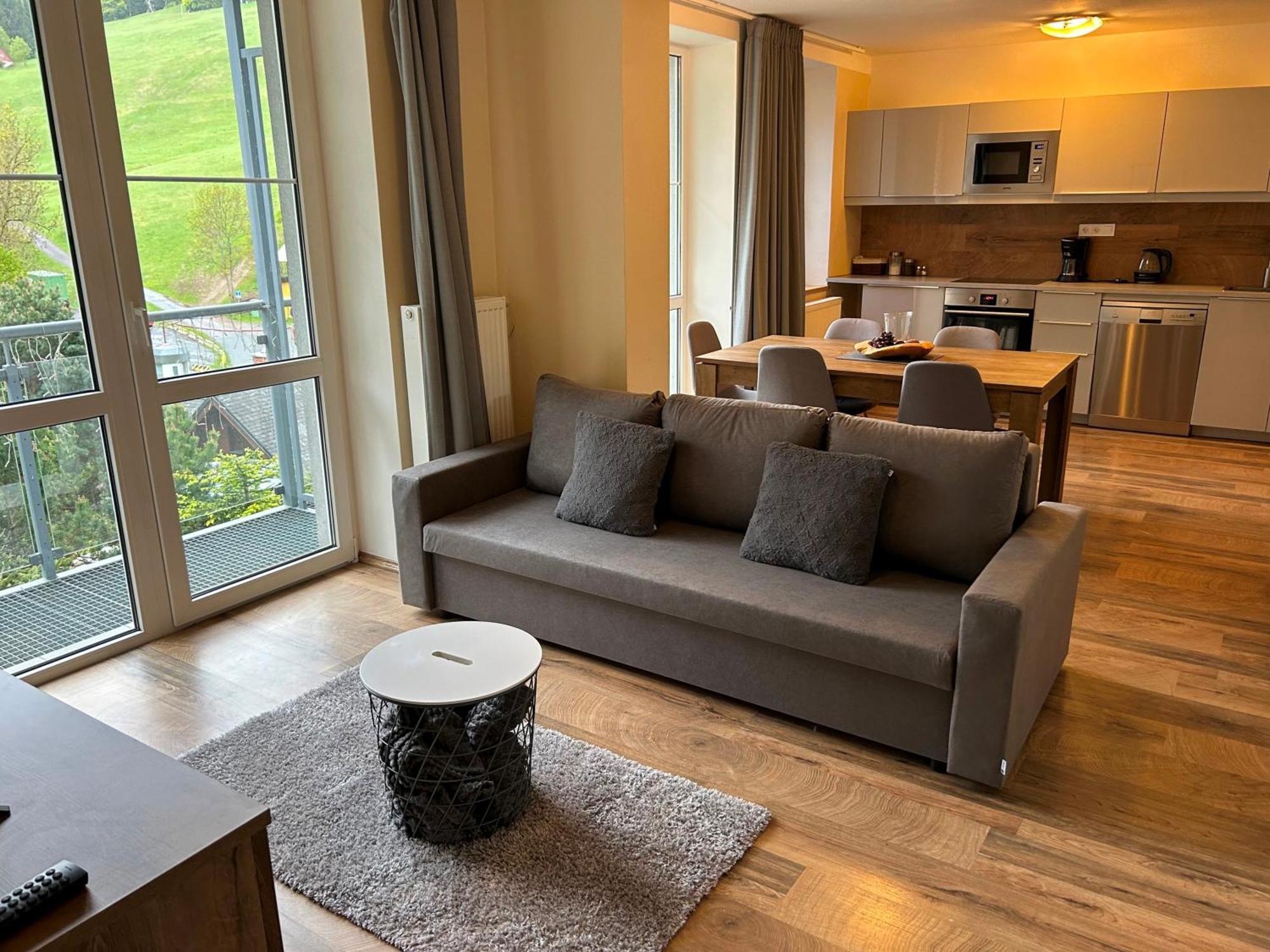 Apartmany Gryf Harrachov Exteriör bild