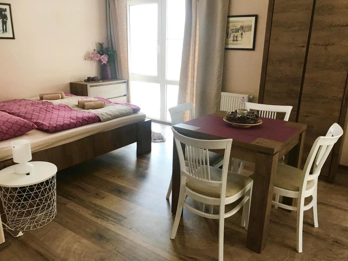 Apartmany Gryf Harrachov Exteriör bild